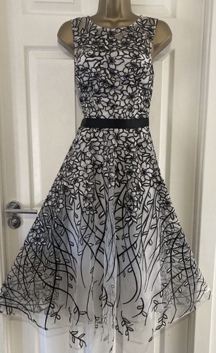 Gorgeous coast silver - silver, floral