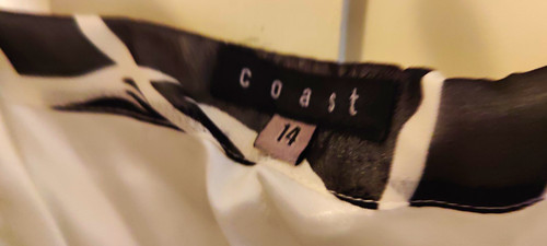 Coast black white abstract - black,